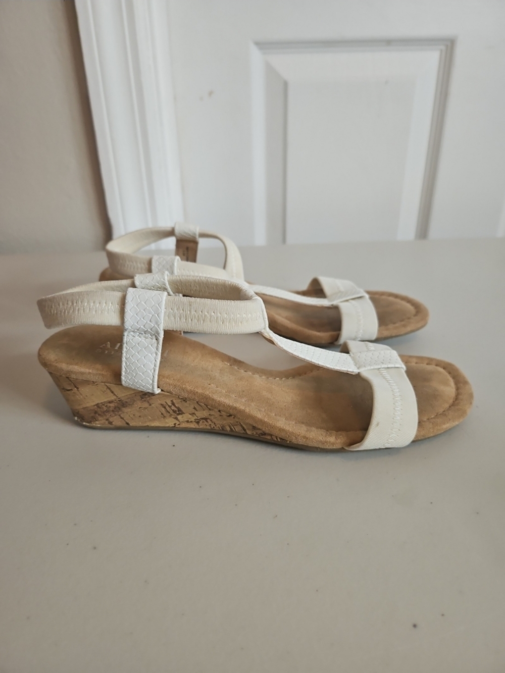 Alfani Step Flex White and Brown Sandal Wedges Size Women's 6.5